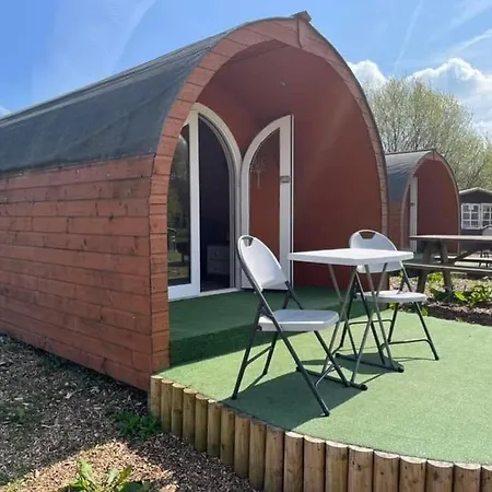 Blackbrook Lodge Camping Pods Belper Exterior foto